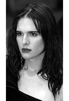 Hari Nef