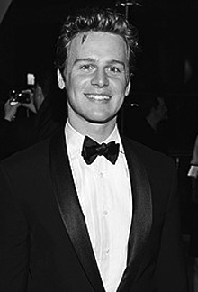 Jonathan Groff