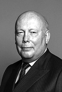 Julian Fellowes