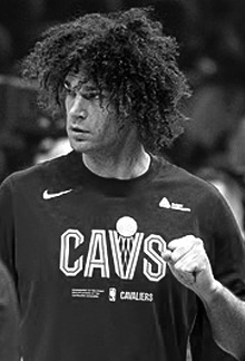 Robin Lopez